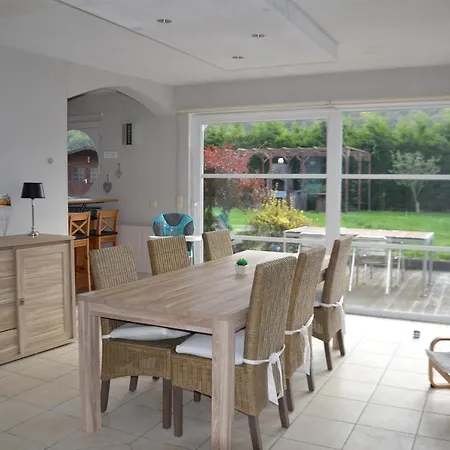 Vakantiehuis Le Grand Marronnier Neuville