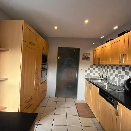 Le Grand Marronnier * Neuville