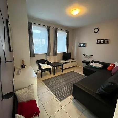 Le Grand Marronnier * Neuville