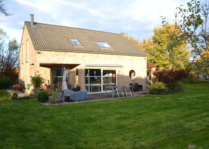 Le Grand Marronnier Neuville